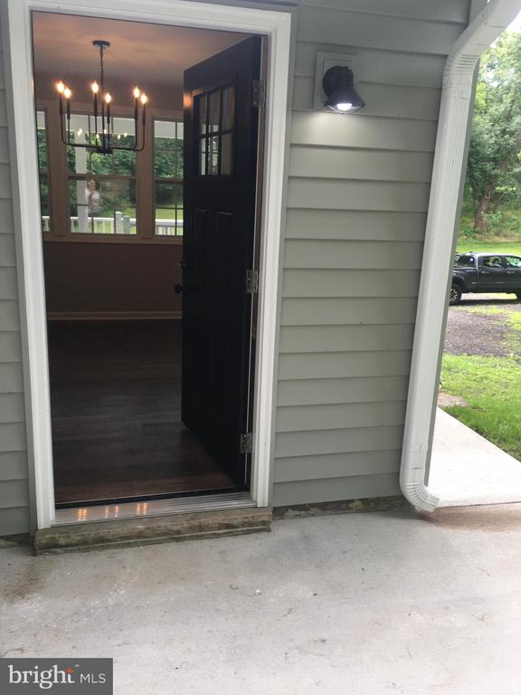 4178 NARROWS LN, THE PLAINS, Virginia, 3 Bedrooms Bedrooms, ,2 BathroomsBathrooms,Residential,4178 NARROWS LN,VAFQ2021326 MLS # VAFQ2021326