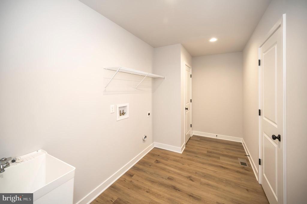 3707 SUNDAY LN, FREDERICKSBURG, Virginia 22408, 5 Bedrooms Bedrooms, ,3 BathroomsBathrooms,Residential,3707 SUNDAY LN,VASP2040804 MLS # VASP2040804