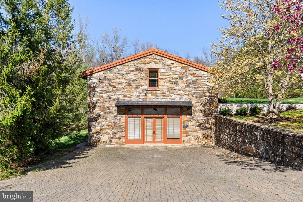 2547 HALFWAY RD, THE PLAINS, Virginia, 5 Bedrooms Bedrooms, ,5 BathroomsBathrooms,Residential,2547 HALFWAY RD,VAFQ2021476 MLS # VAFQ2021476 2547 HALFWAY RD, THE PLAINS, Virginia, 5 Bedrooms Bedrooms, ,5 BathroomsBathrooms,Residential,2547 HALFWAY RD,VAFQ2021476 MLS # VAFQ2021476