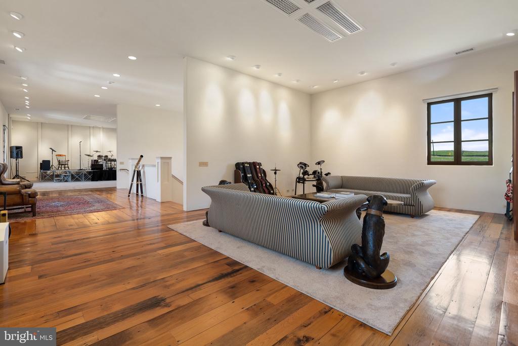 2547 HALFWAY RD, THE PLAINS, Virginia, 5 Bedrooms Bedrooms, ,5 BathroomsBathrooms,Residential,2547 HALFWAY RD,VAFQ2021476 MLS # VAFQ2021476 2547 HALFWAY RD, THE PLAINS, Virginia, 5 Bedrooms Bedrooms, ,5 BathroomsBathrooms,Residential,2547 HALFWAY RD,VAFQ2021476 MLS # VAFQ2021476