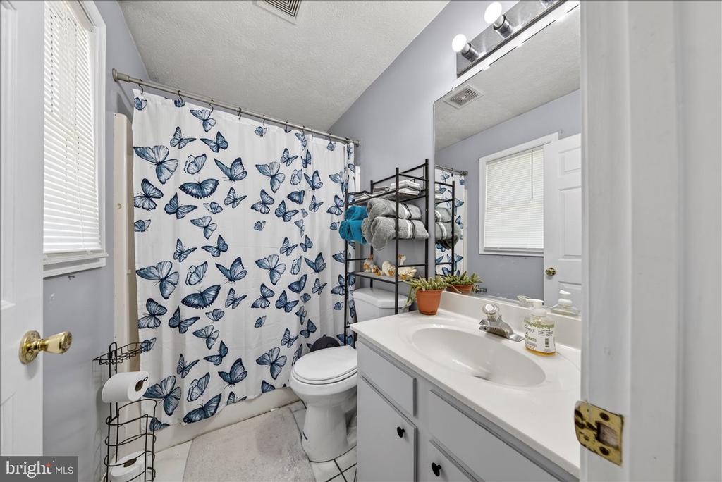 6265 BROWNING RD, CULPEPER, Virginia 22701, 3 Bedrooms Bedrooms, ,2 BathroomsBathrooms,Residential,6265 BROWNING RD,VAOR2013794 MLS # VAOR2013794