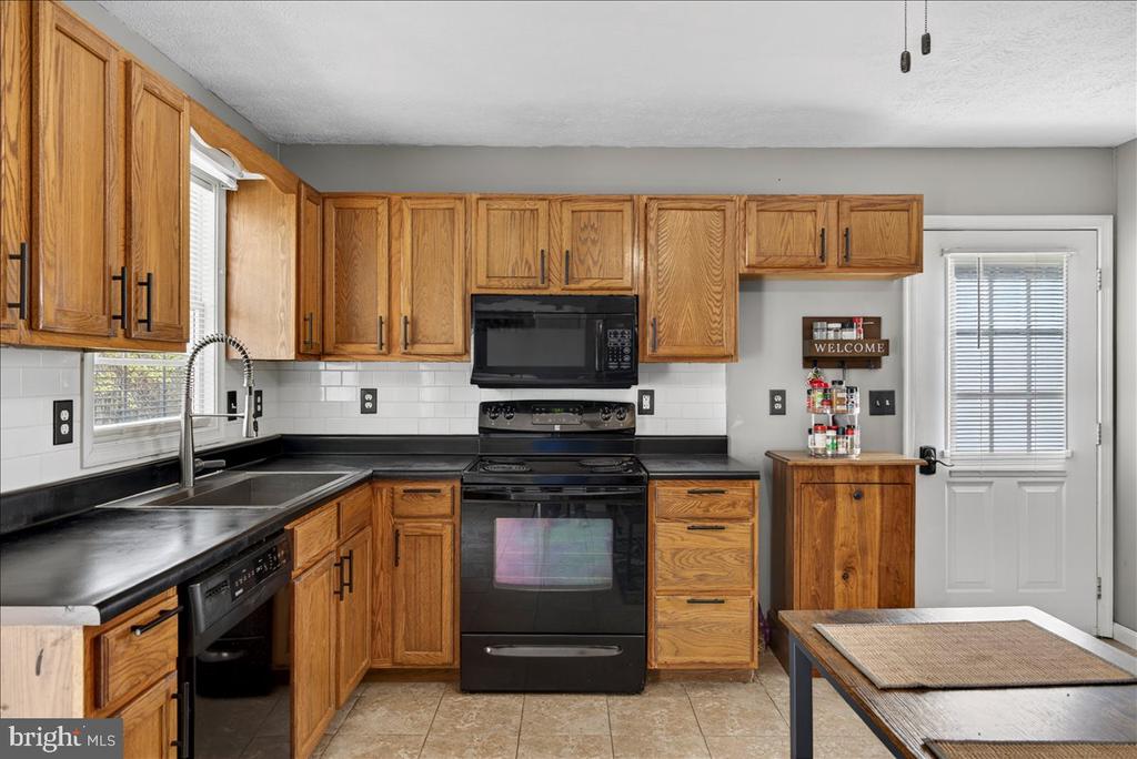 6265 BROWNING RD, CULPEPER, Virginia 22701, 3 Bedrooms Bedrooms, ,2 BathroomsBathrooms,Residential,6265 BROWNING RD,VAOR2013794 MLS # VAOR2013794