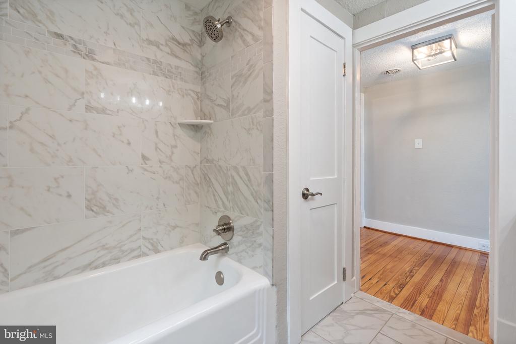 105 E WASHINGTON ST, REMINGTON, Virginia 22734, 4 Bedrooms Bedrooms, ,2 BathroomsBathrooms,Residential,105 E WASHINGTON ST,VAFQ2021480 MLS # VAFQ2021480