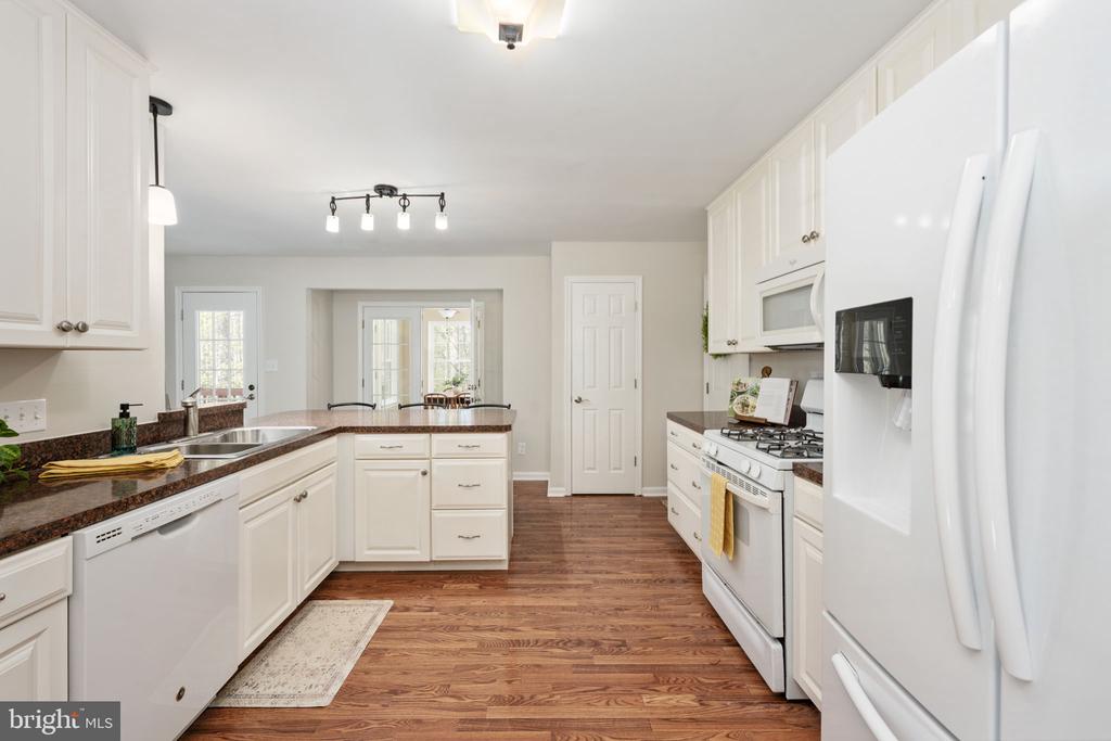 11212 PIEDMONT LANDING DR, FREDERICKSBURG, Virginia 22407, 4 Bedrooms Bedrooms, ,3 BathroomsBathrooms,Residential,11212 PIEDMONT LANDING DR,VASP2040458 MLS # VASP2040458