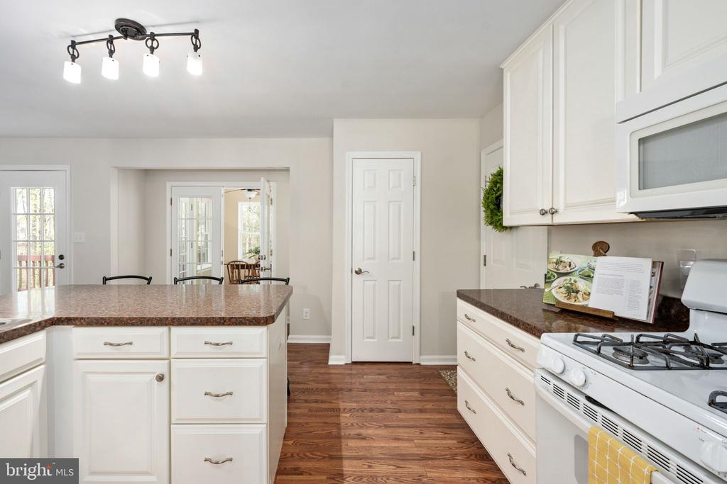 11212 PIEDMONT LANDING DR, FREDERICKSBURG, Virginia 22407, 4 Bedrooms Bedrooms, ,3 BathroomsBathrooms,Residential,11212 PIEDMONT LANDING DR,VASP2040458 MLS # VASP2040458