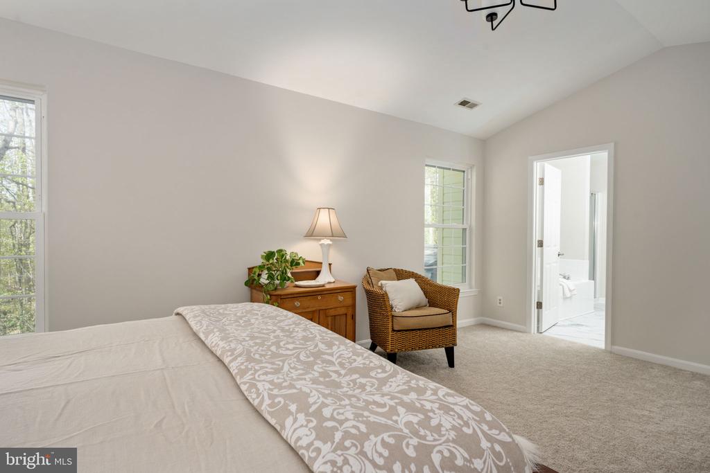 11212 PIEDMONT LANDING DR, FREDERICKSBURG, Virginia 22407, 4 Bedrooms Bedrooms, ,3 BathroomsBathrooms,Residential,11212 PIEDMONT LANDING DR,VASP2040458 MLS # VASP2040458