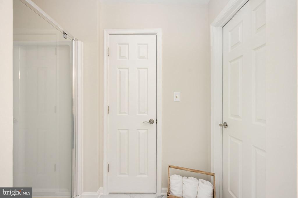 11212 PIEDMONT LANDING DR, FREDERICKSBURG, Virginia 22407, 4 Bedrooms Bedrooms, ,3 BathroomsBathrooms,Residential,11212 PIEDMONT LANDING DR,VASP2040458 MLS # VASP2040458