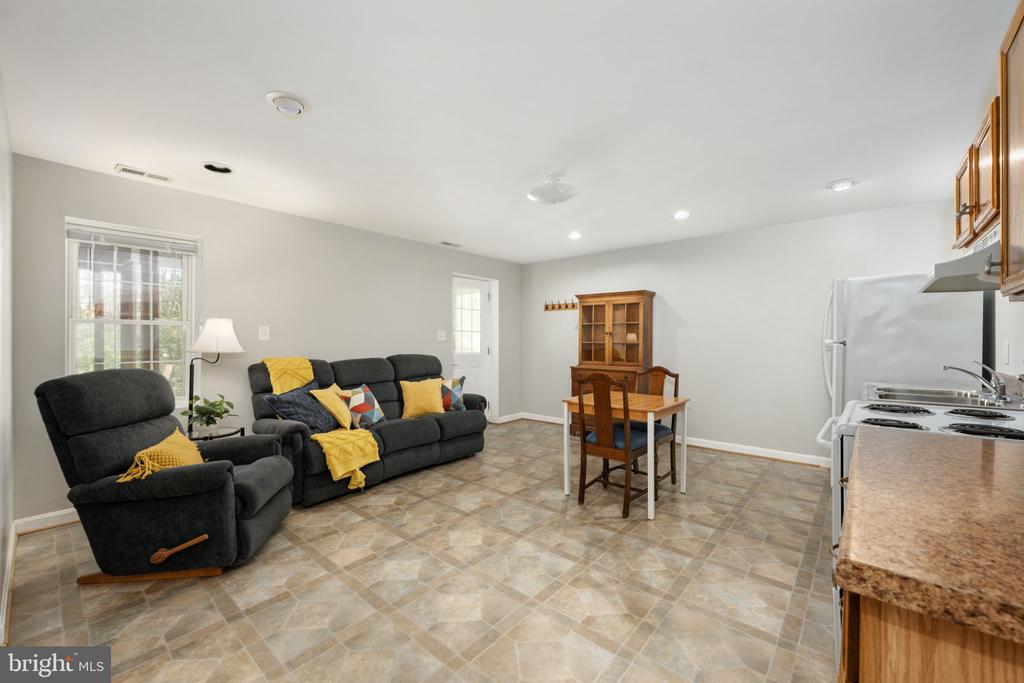 11212 PIEDMONT LANDING DR, FREDERICKSBURG, Virginia 22407, 4 Bedrooms Bedrooms, ,3 BathroomsBathrooms,Residential,11212 PIEDMONT LANDING DR,VASP2040458 MLS # VASP2040458