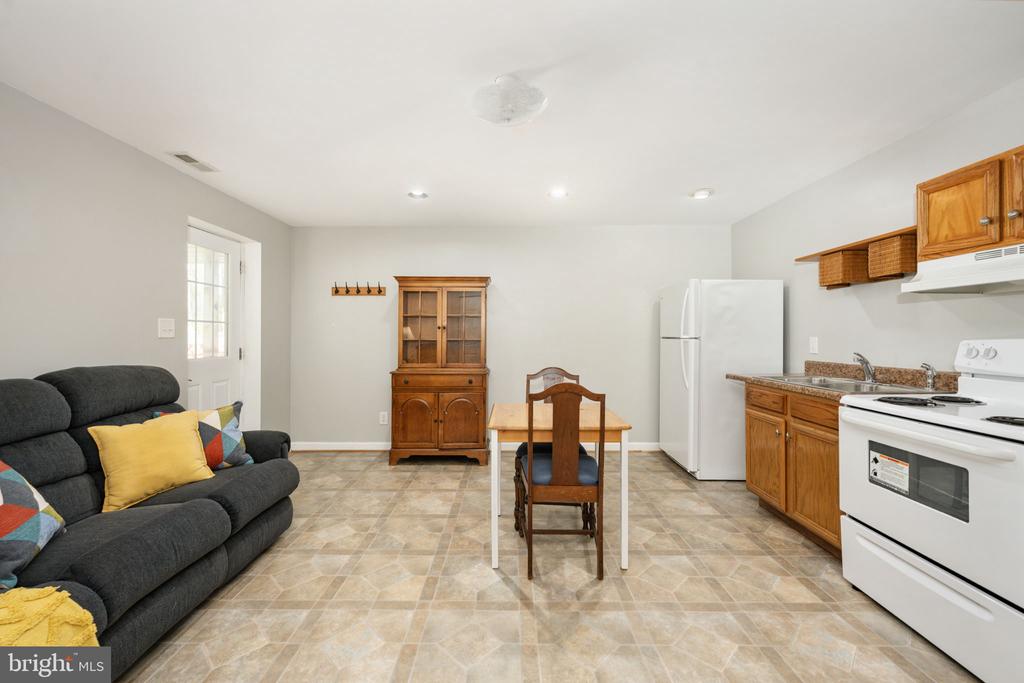 11212 PIEDMONT LANDING DR, FREDERICKSBURG, Virginia 22407, 4 Bedrooms Bedrooms, ,3 BathroomsBathrooms,Residential,11212 PIEDMONT LANDING DR,VASP2040458 MLS # VASP2040458