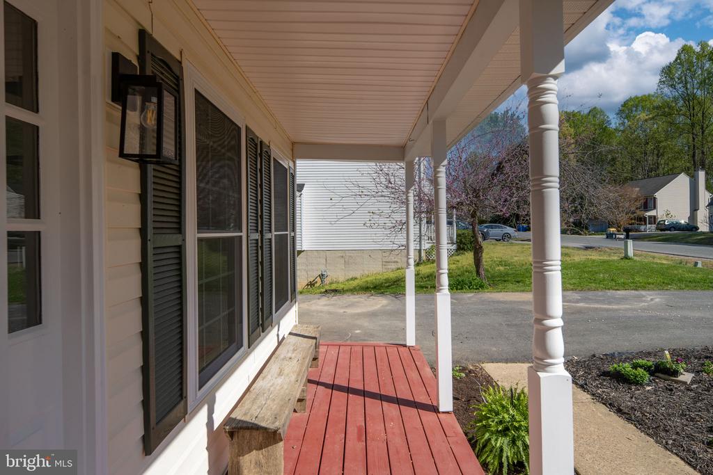 11212 PIEDMONT LANDING DR, FREDERICKSBURG, Virginia 22407, 4 Bedrooms Bedrooms, ,3 BathroomsBathrooms,Residential,11212 PIEDMONT LANDING DR,VASP2040458 MLS # VASP2040458