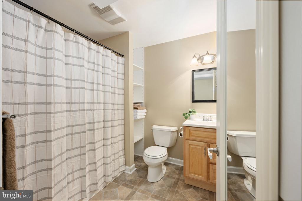 11212 PIEDMONT LANDING DR, FREDERICKSBURG, Virginia 22407, 4 Bedrooms Bedrooms, ,3 BathroomsBathrooms,Residential,11212 PIEDMONT LANDING DR,VASP2040458 MLS # VASP2040458