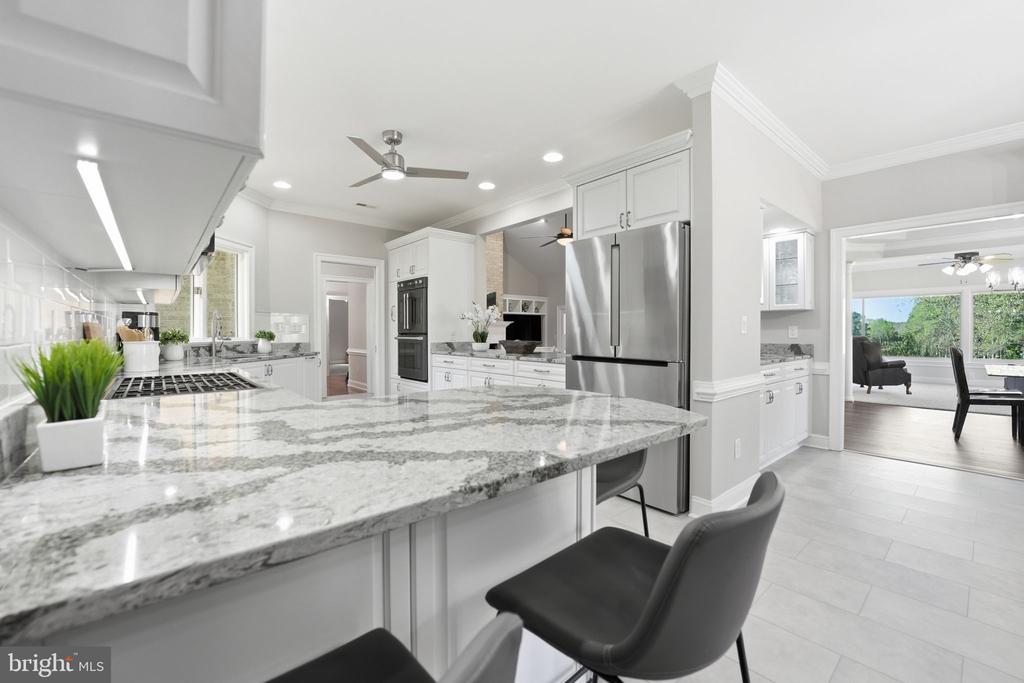 11406 STONEWALL JACKSON DR, SPOTSYLVANIA, Virginia 22551, 5 Bedrooms Bedrooms, ,4 BathroomsBathrooms,Residential,11406 STONEWALL JACKSON DR,VASP2040478 MLS # VASP2040478