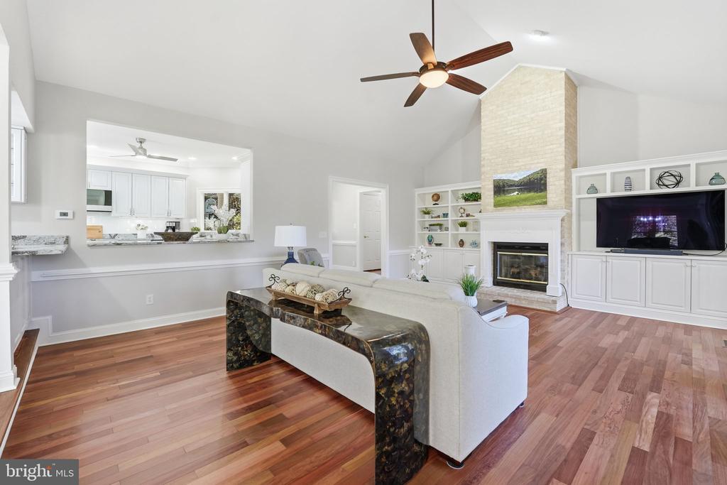 11406 STONEWALL JACKSON DR, SPOTSYLVANIA, Virginia 22551, 5 Bedrooms Bedrooms, ,4 BathroomsBathrooms,Residential,11406 STONEWALL JACKSON DR,VASP2040478 MLS # VASP2040478