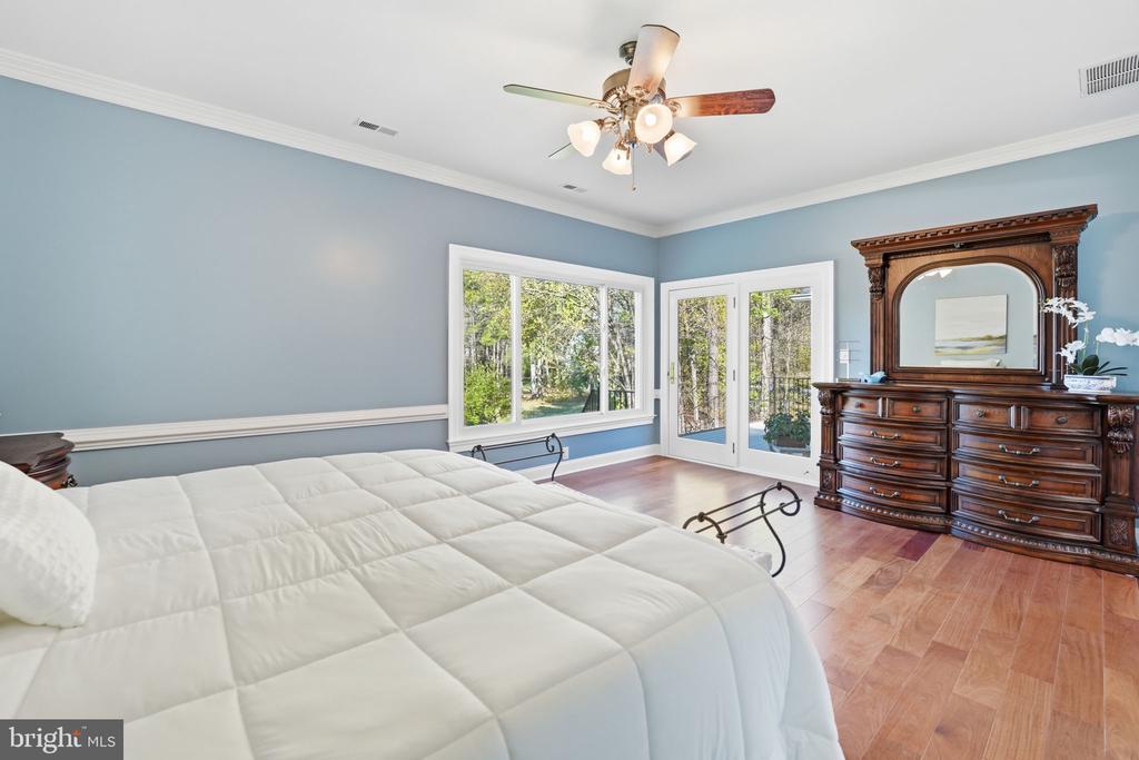 11406 STONEWALL JACKSON DR, SPOTSYLVANIA, Virginia 22551, 5 Bedrooms Bedrooms, ,4 BathroomsBathrooms,Residential,11406 STONEWALL JACKSON DR,VASP2040478 MLS # VASP2040478