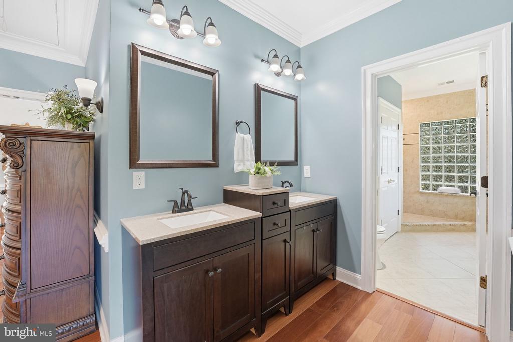 11406 STONEWALL JACKSON DR, SPOTSYLVANIA, Virginia 22551, 5 Bedrooms Bedrooms, ,4 BathroomsBathrooms,Residential,11406 STONEWALL JACKSON DR,VASP2040478 MLS # VASP2040478