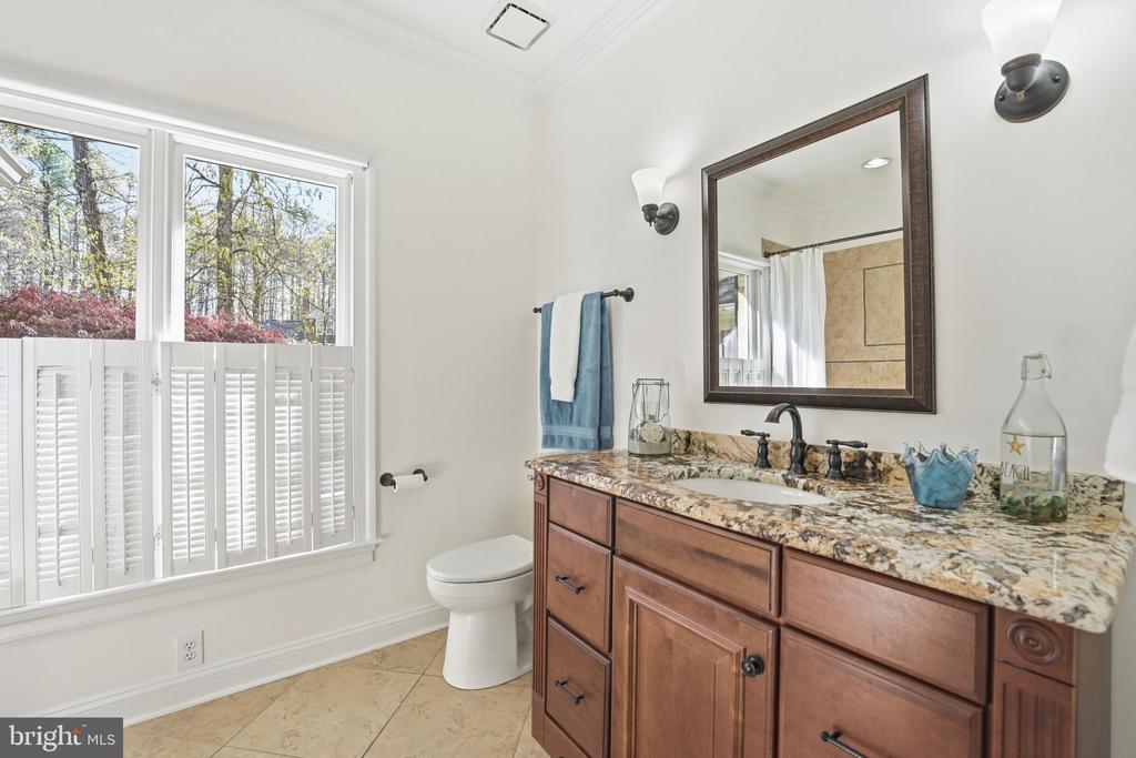 11406 STONEWALL JACKSON DR, SPOTSYLVANIA, Virginia 22551, 5 Bedrooms Bedrooms, ,4 BathroomsBathrooms,Residential,11406 STONEWALL JACKSON DR,VASP2040478 MLS # VASP2040478