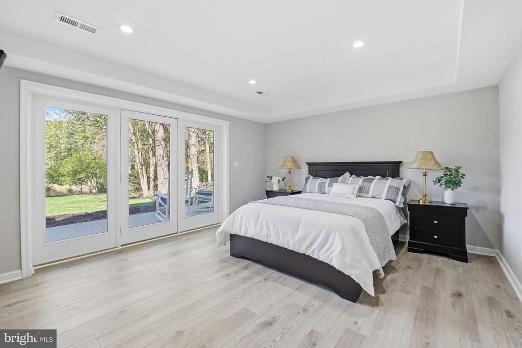 11406 STONEWALL JACKSON DR, SPOTSYLVANIA, Virginia 22551, 5 Bedrooms Bedrooms, ,4 BathroomsBathrooms,Residential,11406 STONEWALL JACKSON DR,VASP2040478 MLS # VASP2040478