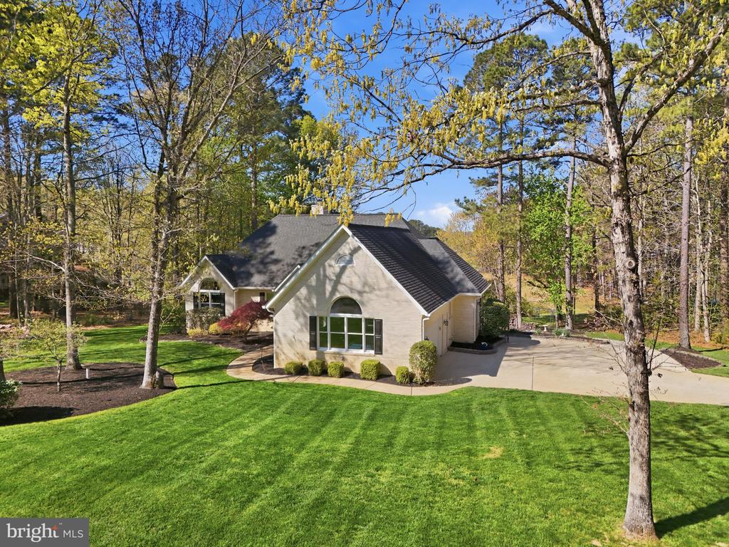 11406 STONEWALL JACKSON DR, SPOTSYLVANIA, Virginia 22551, 5 Bedrooms Bedrooms, ,4 BathroomsBathrooms,Residential,11406 STONEWALL JACKSON DR,VASP2040478 MLS # VASP2040478