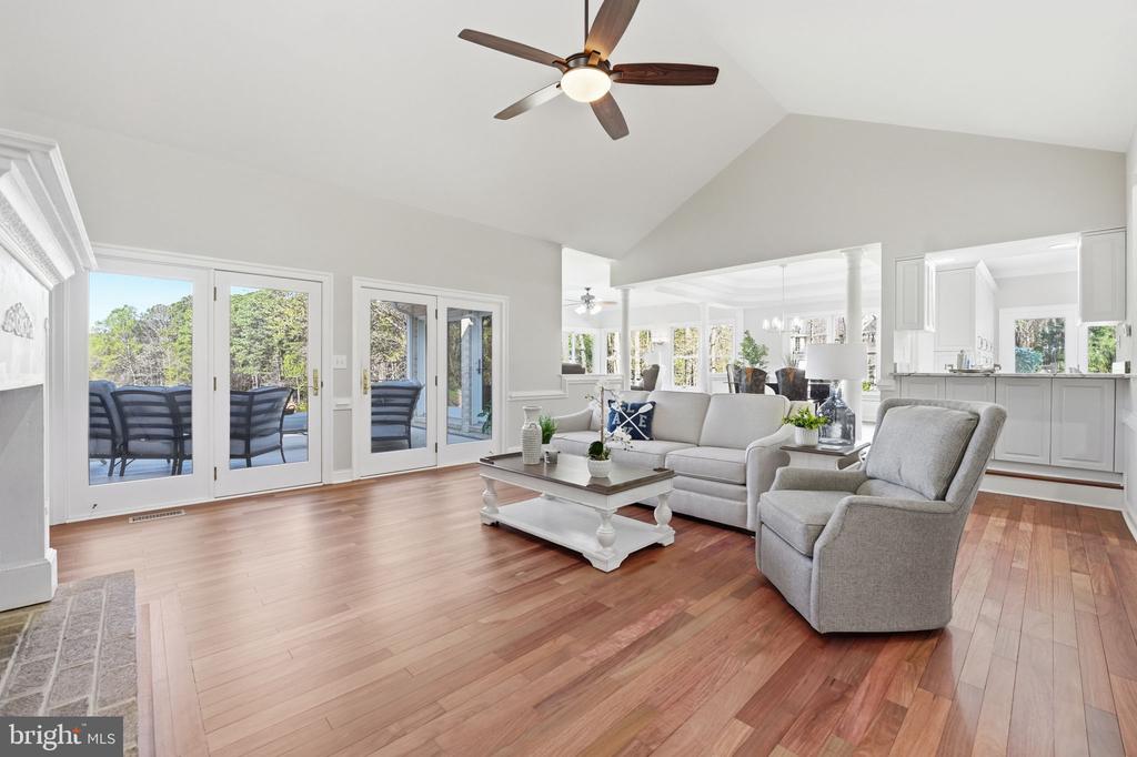 11406 STONEWALL JACKSON DR, SPOTSYLVANIA, Virginia 22551, 5 Bedrooms Bedrooms, ,4 BathroomsBathrooms,Residential,11406 STONEWALL JACKSON DR,VASP2040478 MLS # VASP2040478