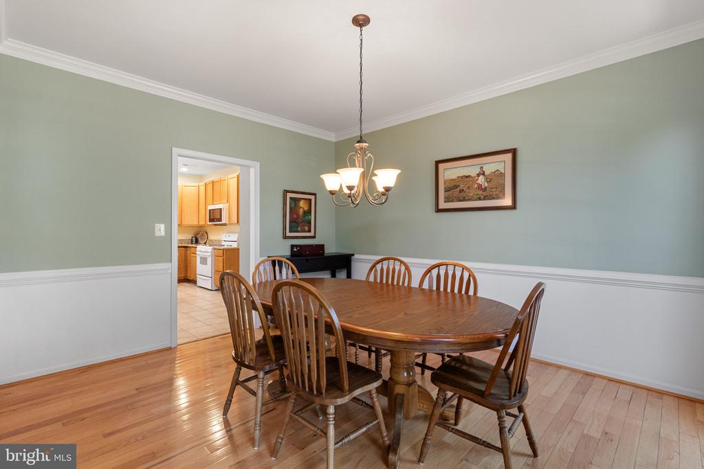 6712 CASTLETON DR, FREDERICKSBURG, Virginia 22407, 5 Bedrooms Bedrooms, ,3 BathroomsBathrooms,Residential,6712 CASTLETON DR,VASP2040592 MLS # VASP2040592