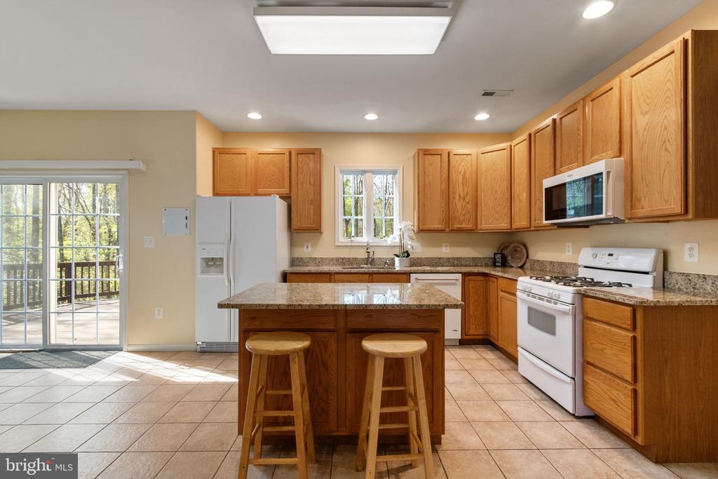 6712 CASTLETON DR, FREDERICKSBURG, Virginia 22407, 5 Bedrooms Bedrooms, ,3 BathroomsBathrooms,Residential,6712 CASTLETON DR,VASP2040592 MLS # VASP2040592