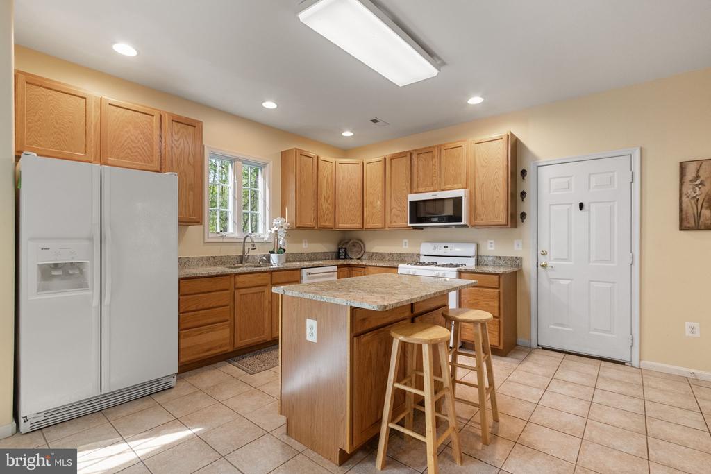 6712 CASTLETON DR, FREDERICKSBURG, Virginia 22407, 5 Bedrooms Bedrooms, ,3 BathroomsBathrooms,Residential,6712 CASTLETON DR,VASP2040592 MLS # VASP2040592