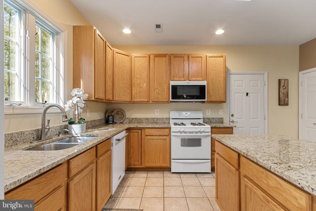 6712 CASTLETON DR, FREDERICKSBURG, Virginia 22407, 5 Bedrooms Bedrooms, ,3 BathroomsBathrooms,Residential,6712 CASTLETON DR,VASP2040592 MLS # VASP2040592