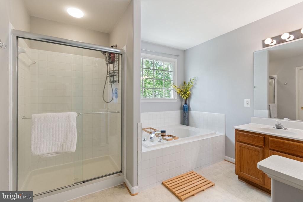 6712 CASTLETON DR, FREDERICKSBURG, Virginia 22407, 5 Bedrooms Bedrooms, ,3 BathroomsBathrooms,Residential,6712 CASTLETON DR,VASP2040592 MLS # VASP2040592