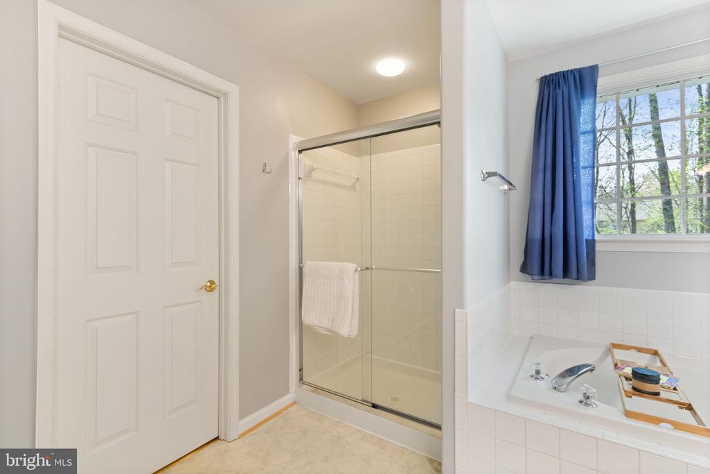 6712 CASTLETON DR, FREDERICKSBURG, Virginia 22407, 5 Bedrooms Bedrooms, ,3 BathroomsBathrooms,Residential,6712 CASTLETON DR,VASP2040592 MLS # VASP2040592