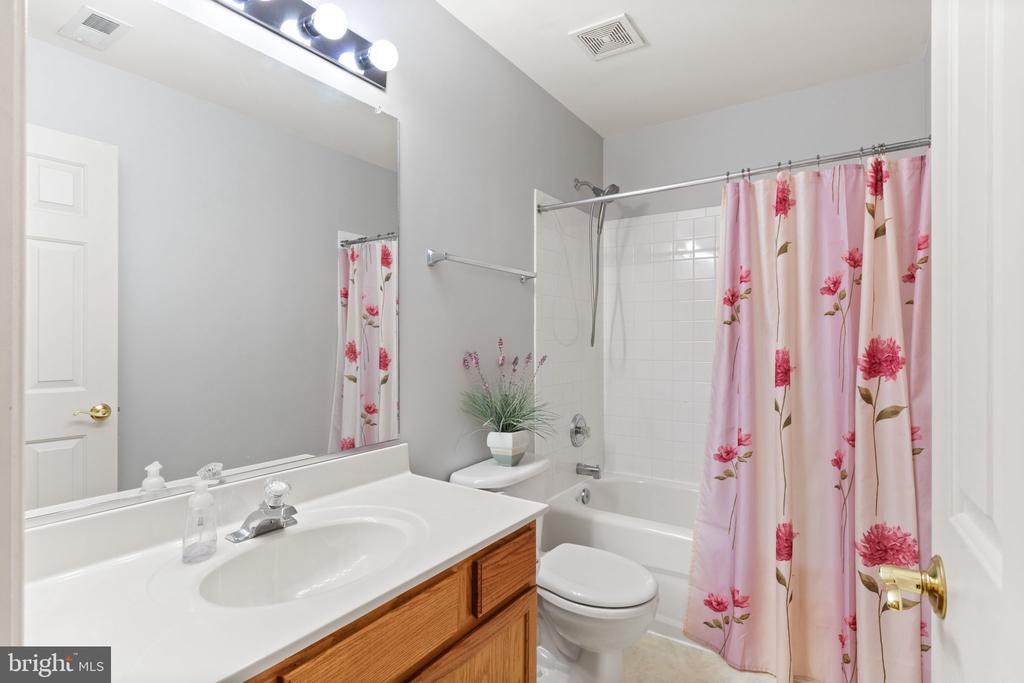 6712 CASTLETON DR, FREDERICKSBURG, Virginia 22407, 5 Bedrooms Bedrooms, ,3 BathroomsBathrooms,Residential,6712 CASTLETON DR,VASP2040592 MLS # VASP2040592