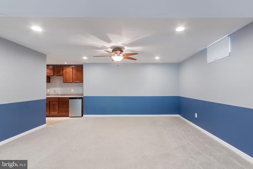 6712 CASTLETON DR, FREDERICKSBURG, Virginia 22407, 5 Bedrooms Bedrooms, ,3 BathroomsBathrooms,Residential,6712 CASTLETON DR,VASP2040592 MLS # VASP2040592