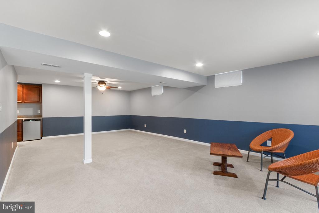 6712 CASTLETON DR, FREDERICKSBURG, Virginia 22407, 5 Bedrooms Bedrooms, ,3 BathroomsBathrooms,Residential,6712 CASTLETON DR,VASP2040592 MLS # VASP2040592