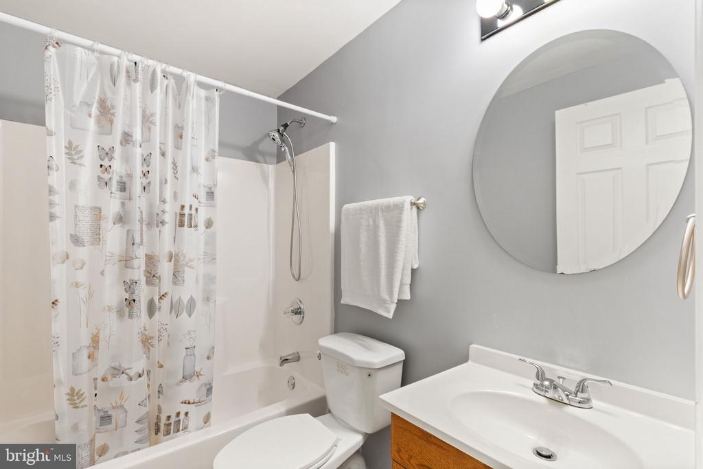 6712 CASTLETON DR, FREDERICKSBURG, Virginia 22407, 5 Bedrooms Bedrooms, ,3 BathroomsBathrooms,Residential,6712 CASTLETON DR,VASP2040592 MLS # VASP2040592