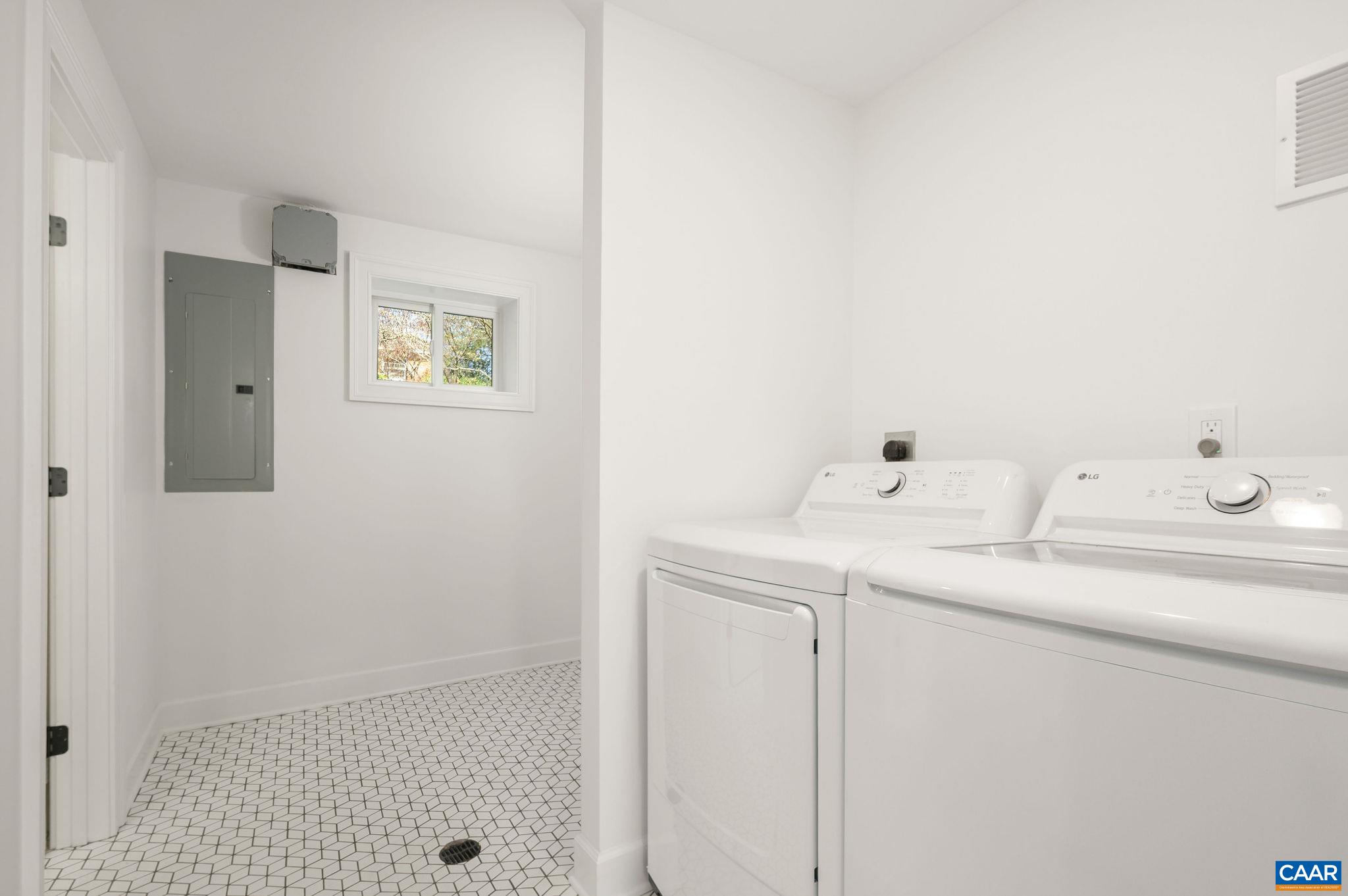 103 CHAUCER RD, CHARLOTTESVILLE, Virginia 22901, 4 Bedrooms Bedrooms, ,3 BathroomsBathrooms,Residential,103 CHAUCER RD,675466 MLS # 675466