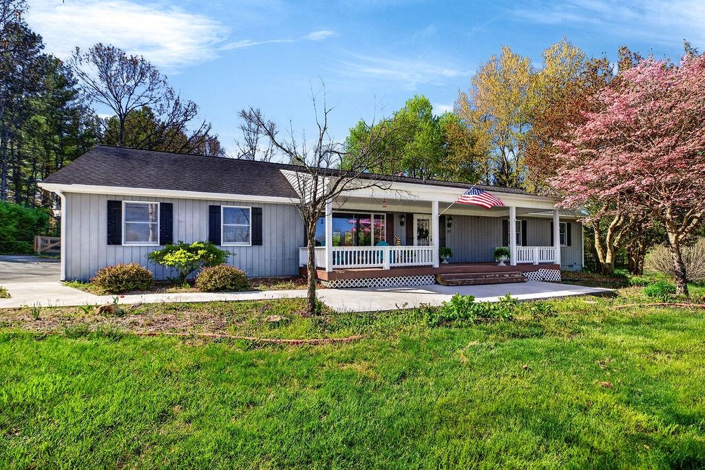 153 THOROFARE RD, CRIMORA, Virginia 24431, 3 Bedrooms Bedrooms, ,2 BathroomsBathrooms,Residential,153 THOROFARE RD,675579 MLS # 675579