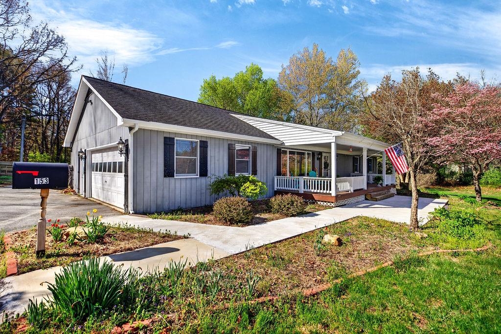 153 THOROFARE RD, CRIMORA, Virginia 24431, 3 Bedrooms Bedrooms, ,2 BathroomsBathrooms,Residential,153 THOROFARE RD,675579 MLS # 675579