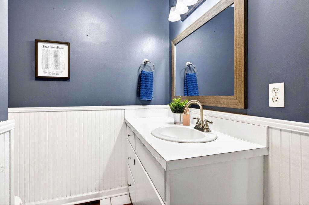 153 THOROFARE RD, CRIMORA, Virginia 24431, 3 Bedrooms Bedrooms, ,2 BathroomsBathrooms,Residential,153 THOROFARE RD,675579 MLS # 675579