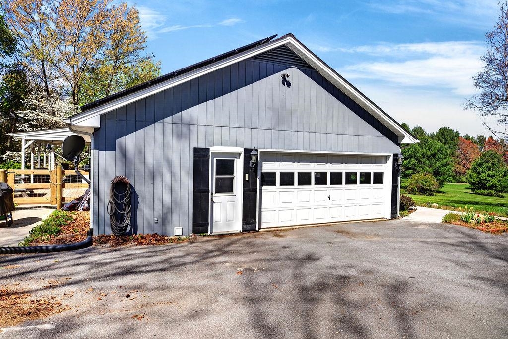 153 THOROFARE RD, CRIMORA, Virginia 24431, 3 Bedrooms Bedrooms, ,2 BathroomsBathrooms,Residential,153 THOROFARE RD,675579 MLS # 675579