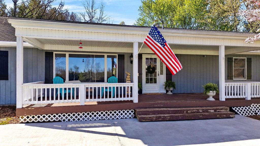 153 THOROFARE RD, CRIMORA, Virginia 24431, 3 Bedrooms Bedrooms, ,2 BathroomsBathrooms,Residential,153 THOROFARE RD,675579 MLS # 675579