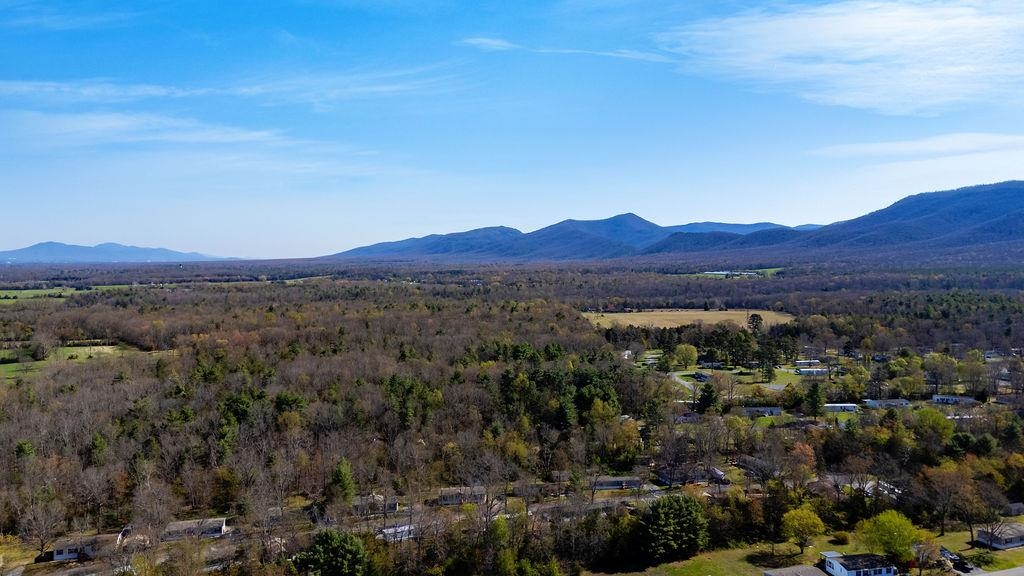 153 THOROFARE RD, CRIMORA, Virginia 24431, 3 Bedrooms Bedrooms, ,2 BathroomsBathrooms,Residential,153 THOROFARE RD,675579 MLS # 675579