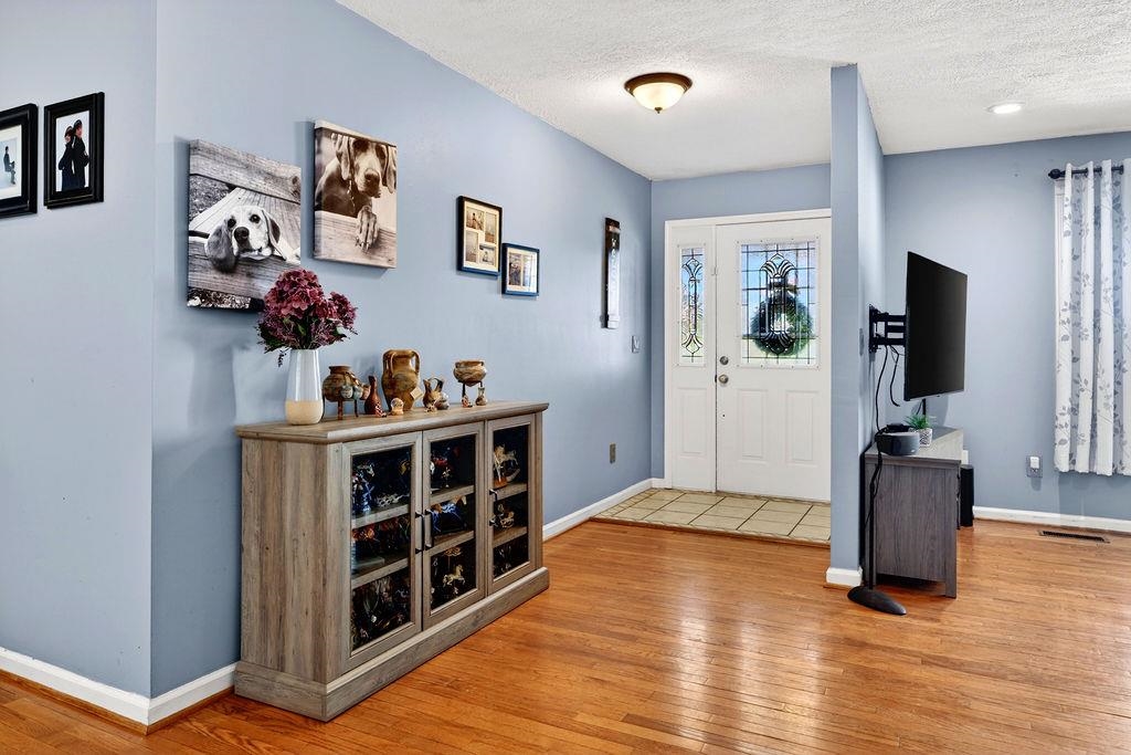 153 THOROFARE RD, CRIMORA, Virginia 24431, 3 Bedrooms Bedrooms, ,2 BathroomsBathrooms,Residential,153 THOROFARE RD,675579 MLS # 675579