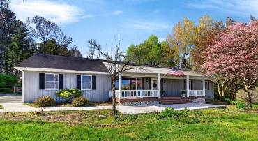 153 THOROFARE RD, CRIMORA, Virginia 24431, 3 Bedrooms Bedrooms, ,2 BathroomsBathrooms,Residential,153 THOROFARE RD,675579 MLS # 675579