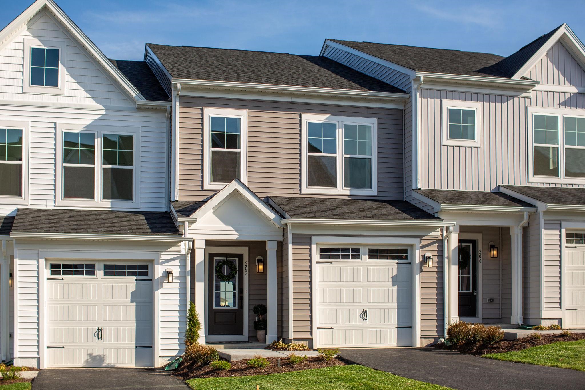 204 SCARLET MAPLE LN, BRIDGEWATER, Virginia 22812, 3 Bedrooms Bedrooms, ,2 BathroomsBathrooms,Residential,The Glen at Cooks Creek,204 SCARLET MAPLE LN,675580 MLS # 675580