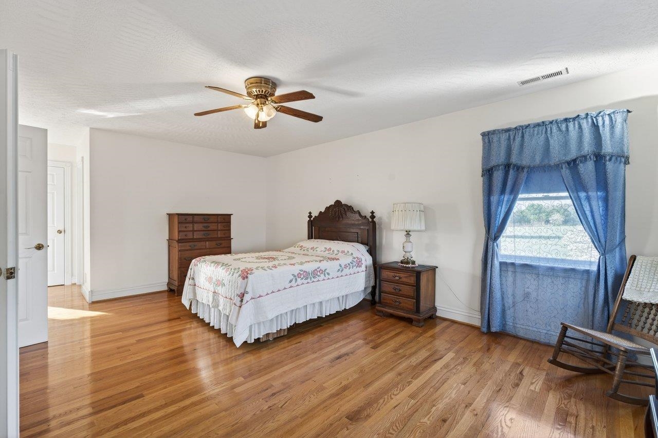 2395 NORTH EAST SIDE HWY, ELKTON, Virginia 22827, 4 Bedrooms Bedrooms, ,4 BathroomsBathrooms,Residential,2395 NORTH EAST SIDE HWY,675584 MLS # 675584