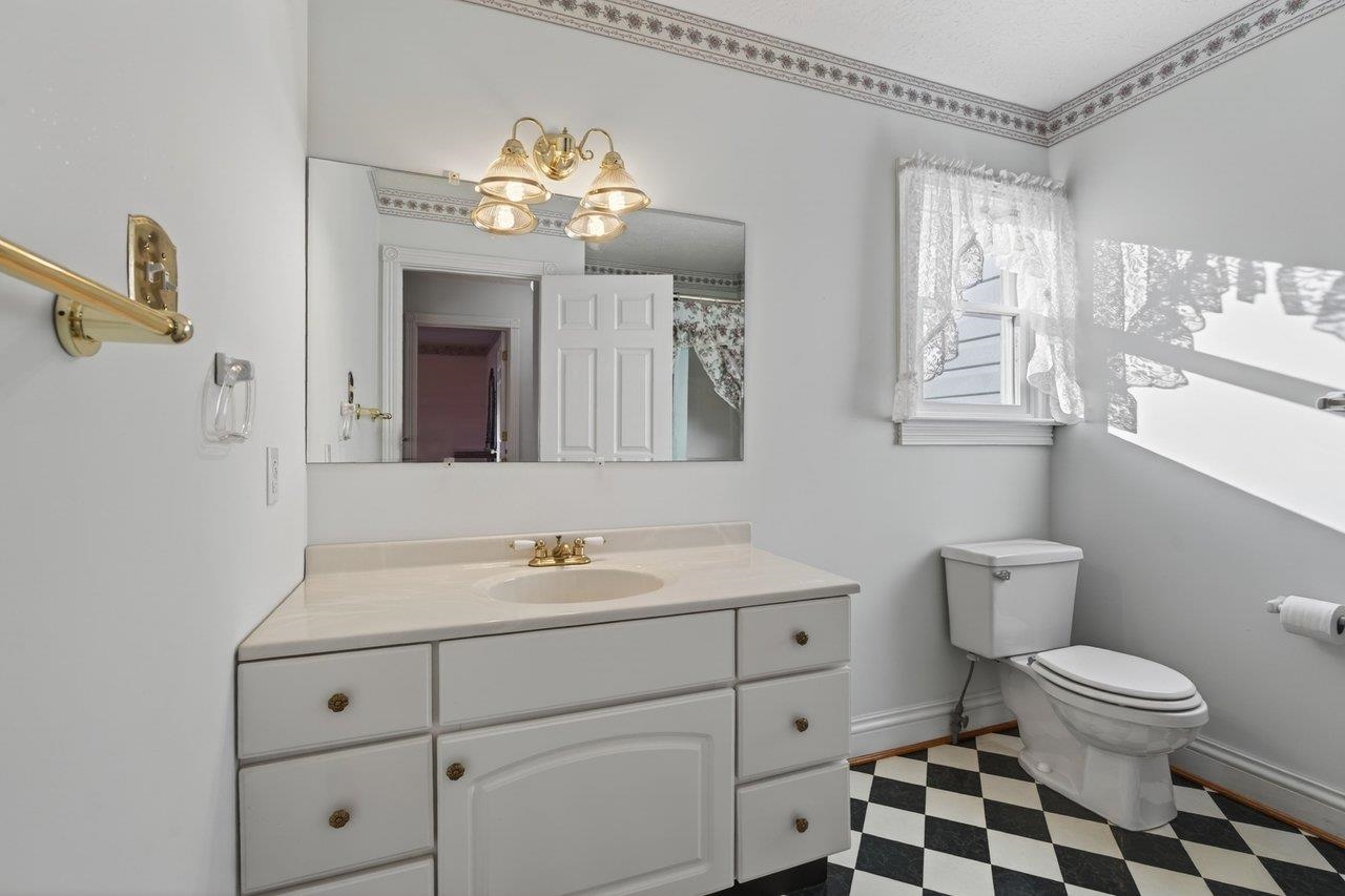 2395 NORTH EAST SIDE HWY, ELKTON, Virginia 22827, 4 Bedrooms Bedrooms, ,4 BathroomsBathrooms,Residential,2395 NORTH EAST SIDE HWY,675584 MLS # 675584