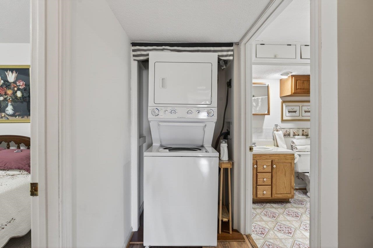 2395 NORTH EAST SIDE HWY, ELKTON, Virginia 22827, 4 Bedrooms Bedrooms, ,4 BathroomsBathrooms,Residential,2395 NORTH EAST SIDE HWY,675584 MLS # 675584