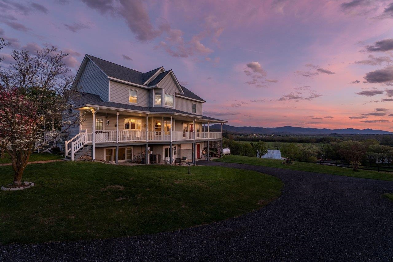 2395 NORTH EAST SIDE HWY, ELKTON, Virginia 22827, 4 Bedrooms Bedrooms, ,4 BathroomsBathrooms,Residential,2395 NORTH EAST SIDE HWY,675584 MLS # 675584