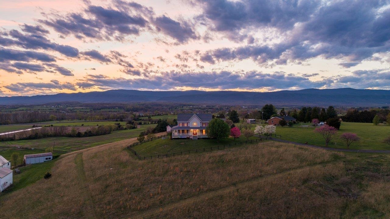 2395 NORTH EAST SIDE HWY, ELKTON, Virginia 22827, 4 Bedrooms Bedrooms, ,4 BathroomsBathrooms,Residential,2395 NORTH EAST SIDE HWY,675584 MLS # 675584