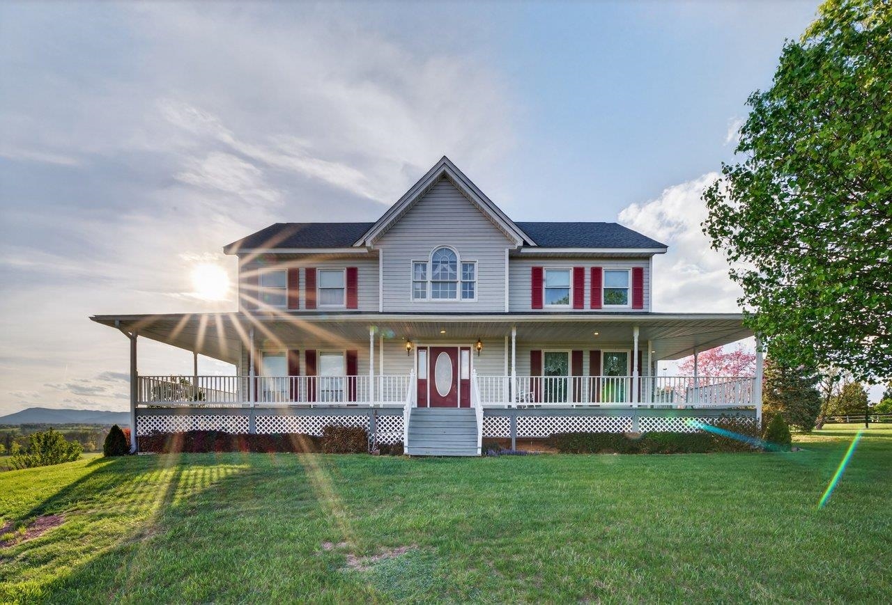 2395 NORTH EAST SIDE HWY, ELKTON, Virginia 22827, 4 Bedrooms Bedrooms, ,4 BathroomsBathrooms,Residential,2395 NORTH EAST SIDE HWY,675584 MLS # 675584