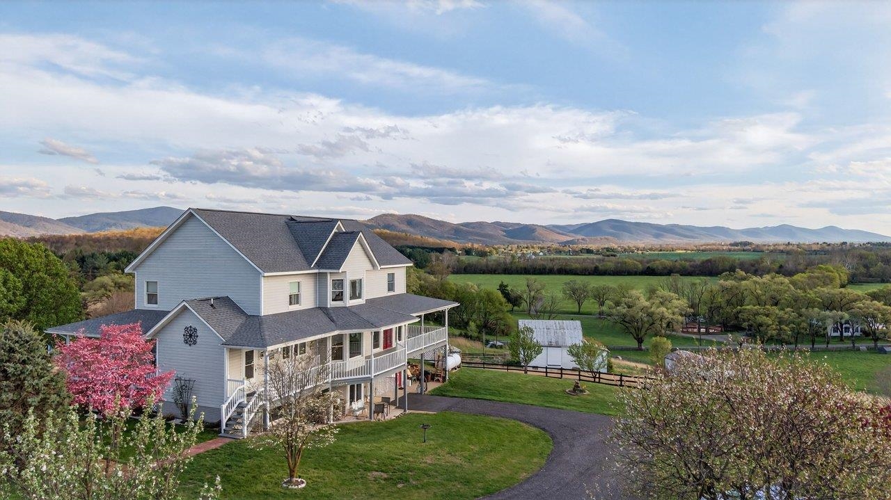 2395 NORTH EAST SIDE HWY, ELKTON, Virginia 22827, 4 Bedrooms Bedrooms, ,4 BathroomsBathrooms,Residential,2395 NORTH EAST SIDE HWY,675584 MLS # 675584